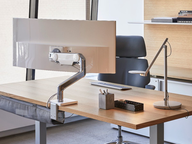 Humanscale M10 Monitor Tischhalterung Klemme, schräg, weiß (M10CMWBTB) Schreibtisch Halterung